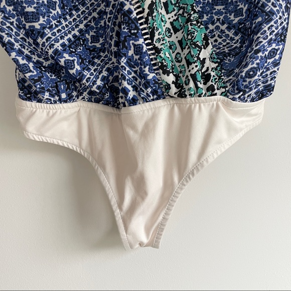 LOVERS + FRIENDS | Printed Bodysuit - Picture 8 of 15